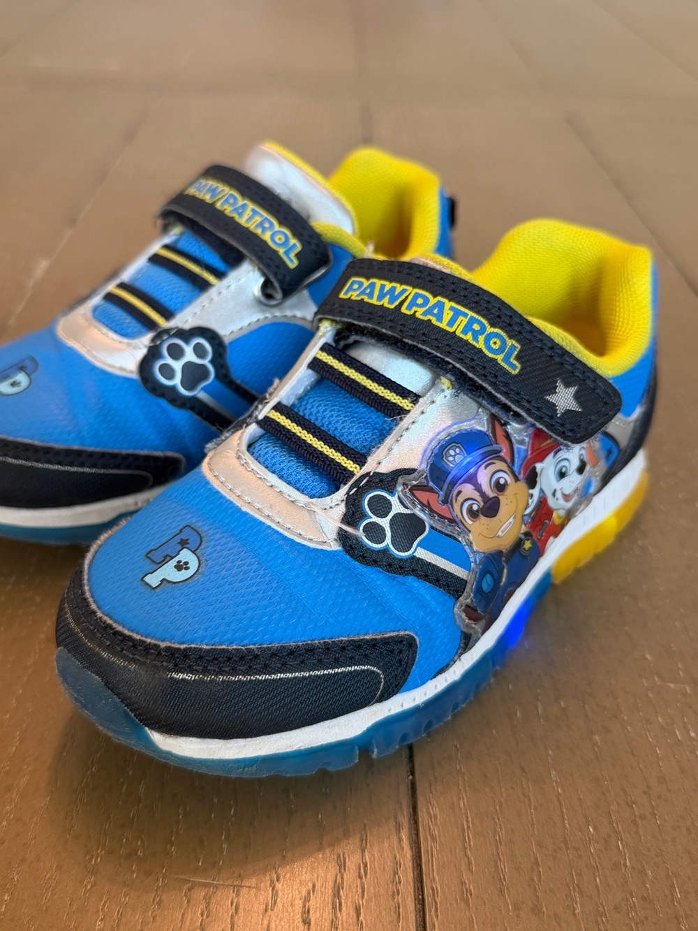 Paw Patrol Boys Athletic Sneakers/Light Up Shoes • Size 11T